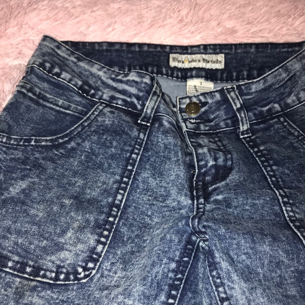 Diamonds & Threads Jeans - Picture 4 of 5